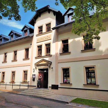 Hotel Poutni Dum Králíky Esterno foto