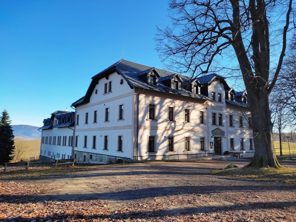 Hotel Poutni Dum Králíky Esterno foto