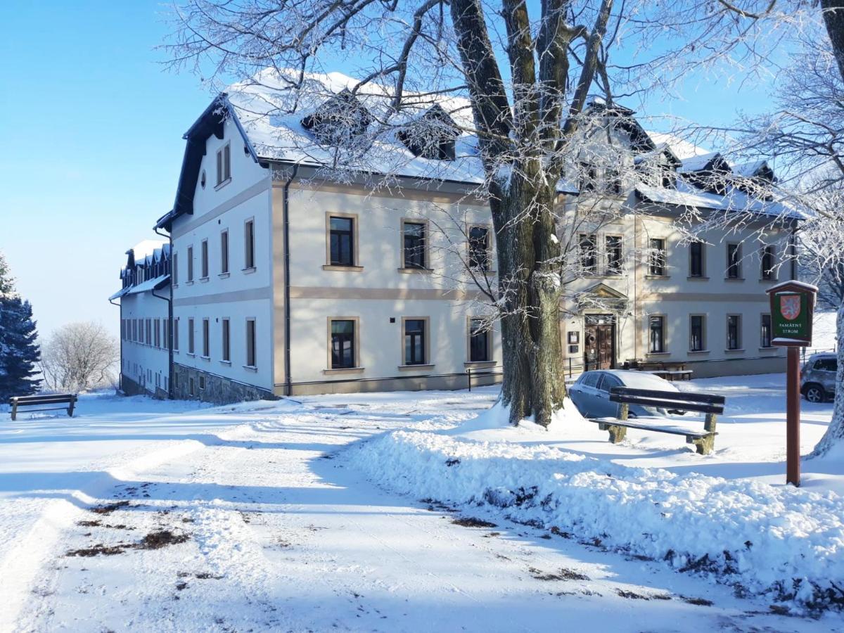 Hotel Poutni Dum Králíky Esterno foto