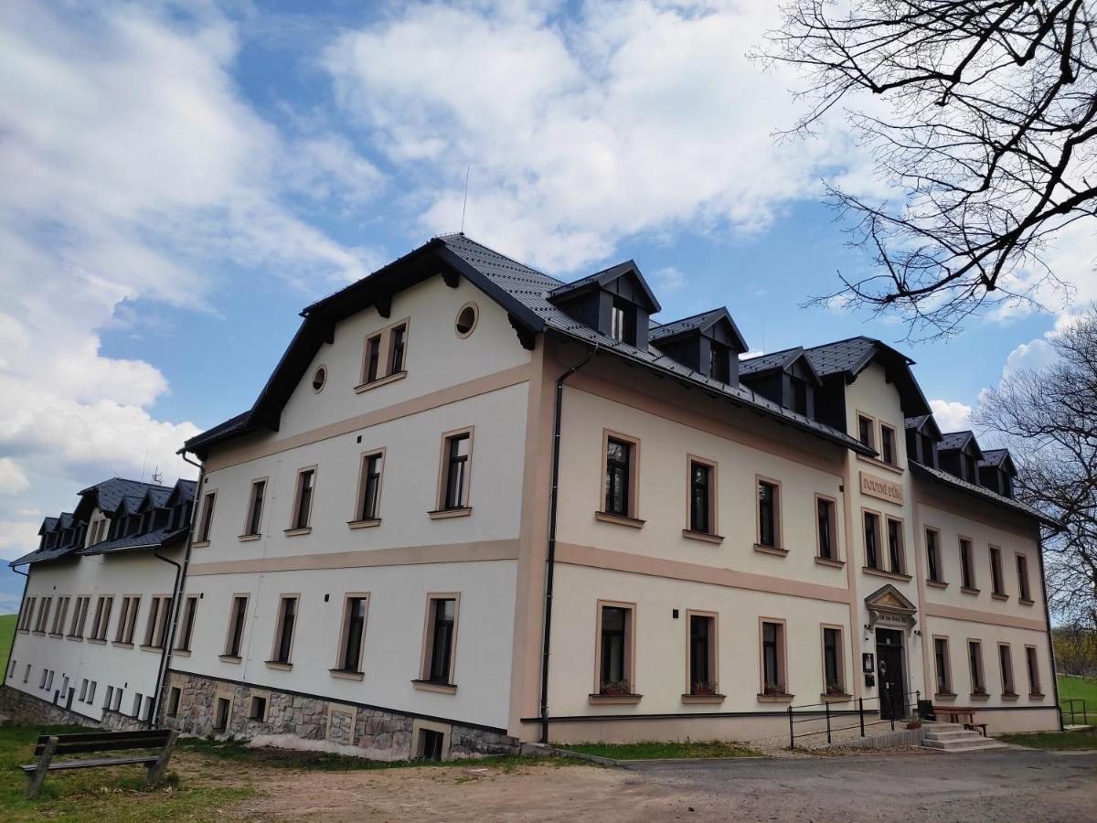 Hotel Poutni Dum Králíky Esterno foto