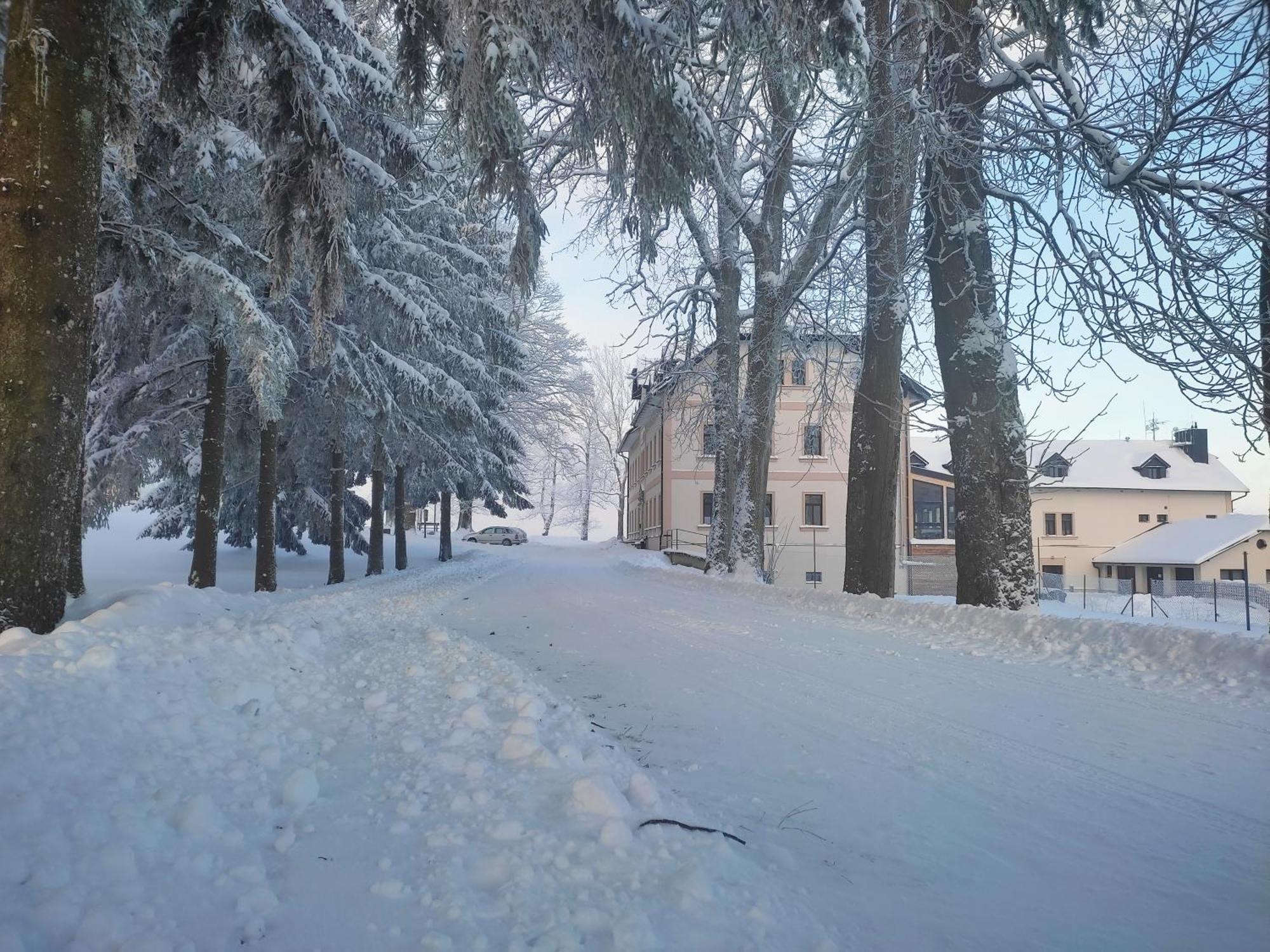 Hotel Poutni Dum Králíky Esterno foto